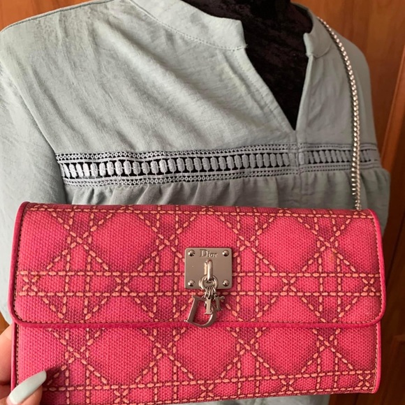 SOLD❗️Beautiful Dior🌺🌺 Fabric Canvas Wallet 
in gorgeous pink - RARE style - Picture 5 of 16